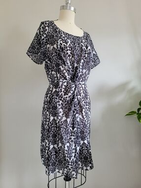 J. CREW black and white floral pattern dress with gathered detail on front